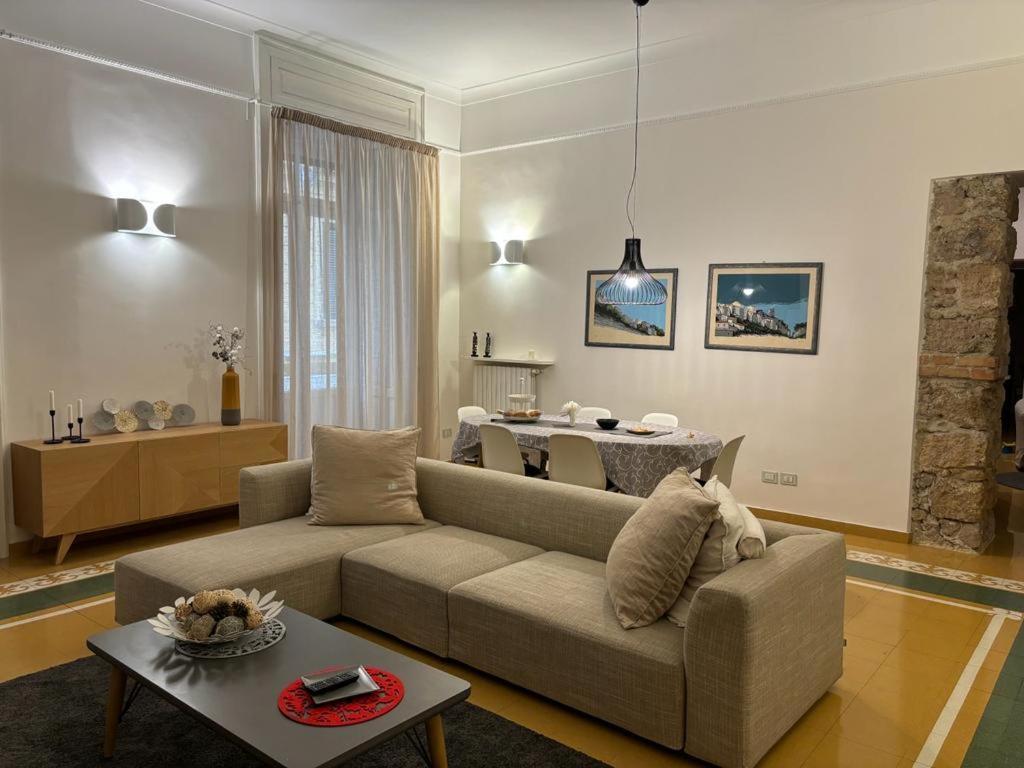 Luxury Manfredi Apartment Salerno Eksteriør billede